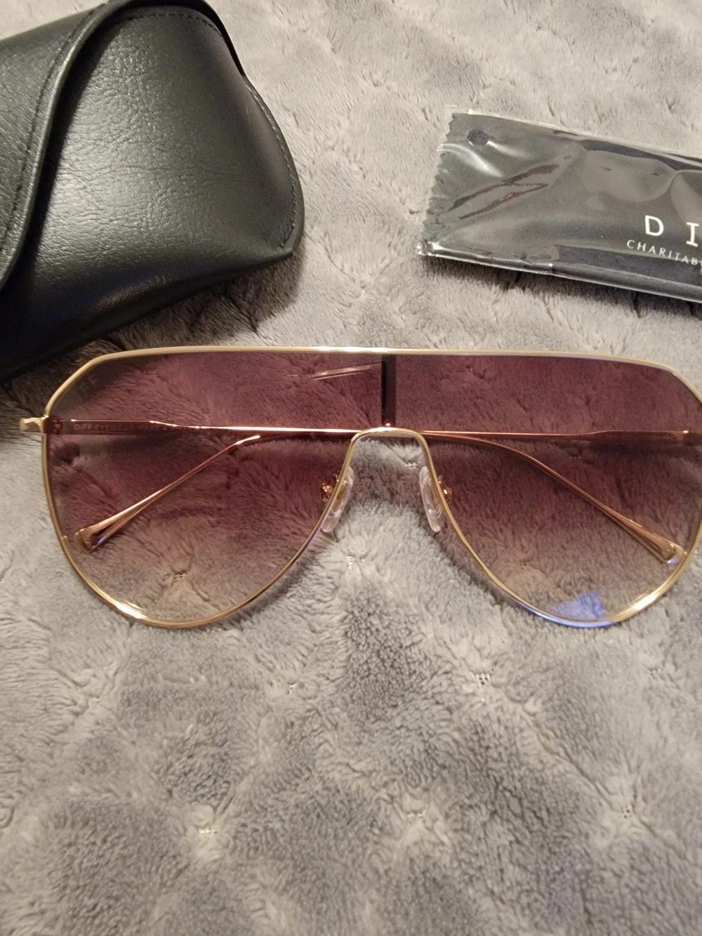 Diff Dash Shield Gold with Brown Gradient Lenses (Nwot)